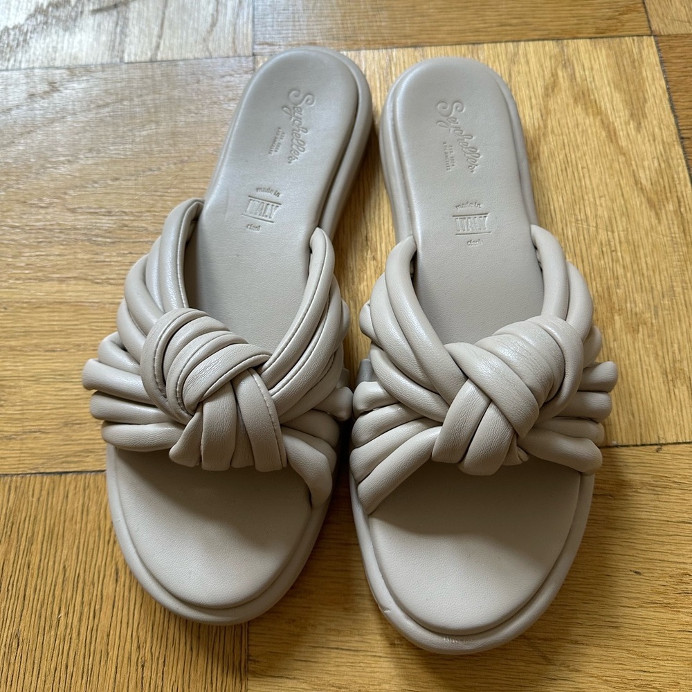 Seychelles - Very Good Condition Sandals
